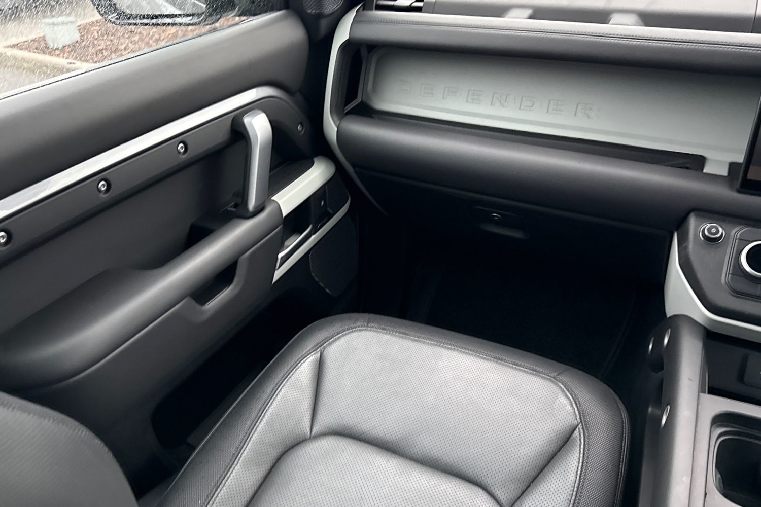 Used Land Rover Defender 2023 for sale - 76896079: Photo 38