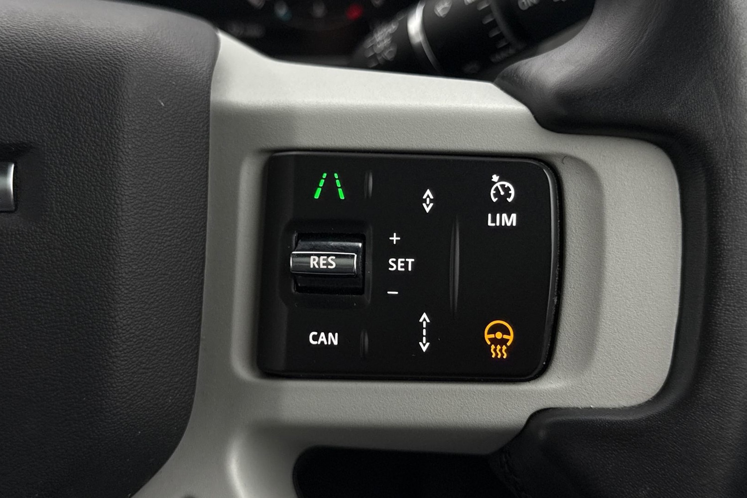 Used Land Rover Defender 2023 for sale - 76896079: Photo 47