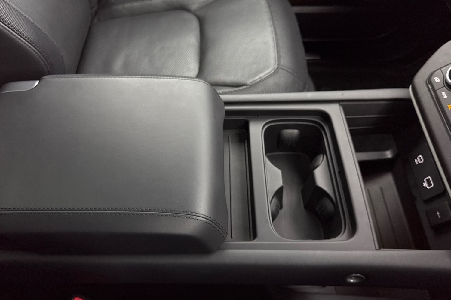 Used Land Rover Defender 2023 for sale - 76896079: Photo 49