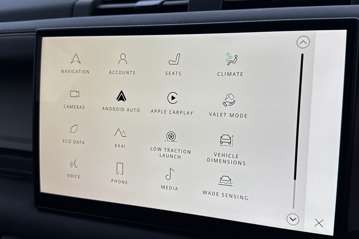 Used Land Rover Defender 2023 for sale - 76896079: Photo 50