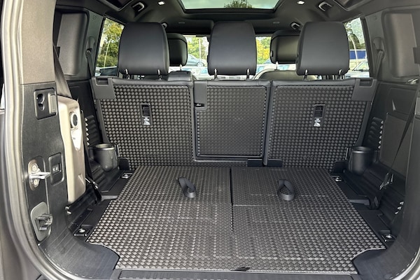 Used Land Rover Defender 110 2025 for sale - 76220246: Photo 10