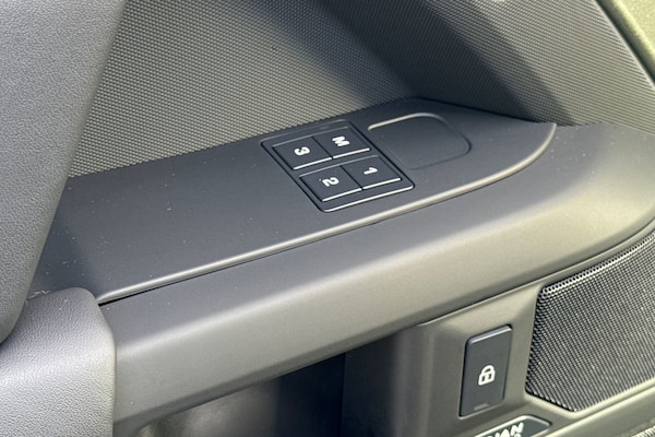 Used Land Rover Defender 110 2025 for sale - 76220246: Photo 24