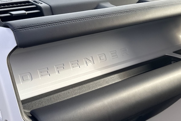 Used Land Rover Defender 110 2025 for sale - 76220246: Photo 32