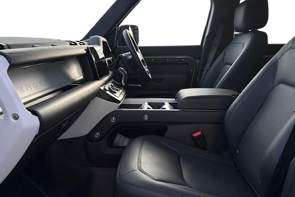 Used Land Rover Defender 110 2025 for sale - 76220246: Photo 3