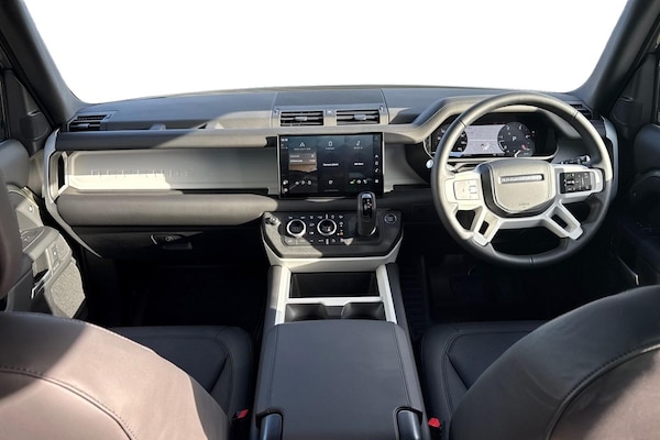 Used Land Rover Defender 110 2025 for sale - 76220246: Photo 9