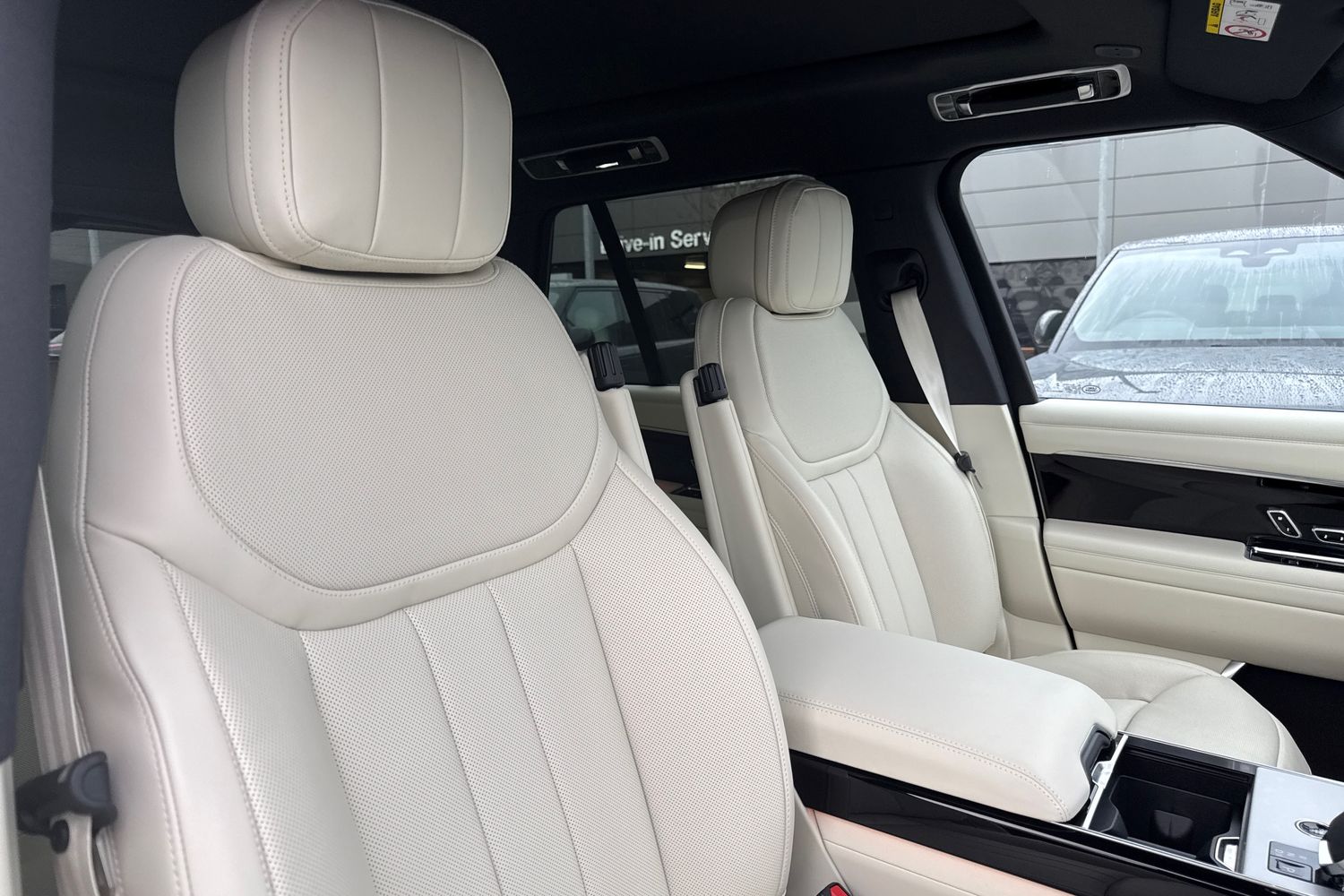 Used Land Rover Range Rover 2025 for sale - 76416587: Photo 10