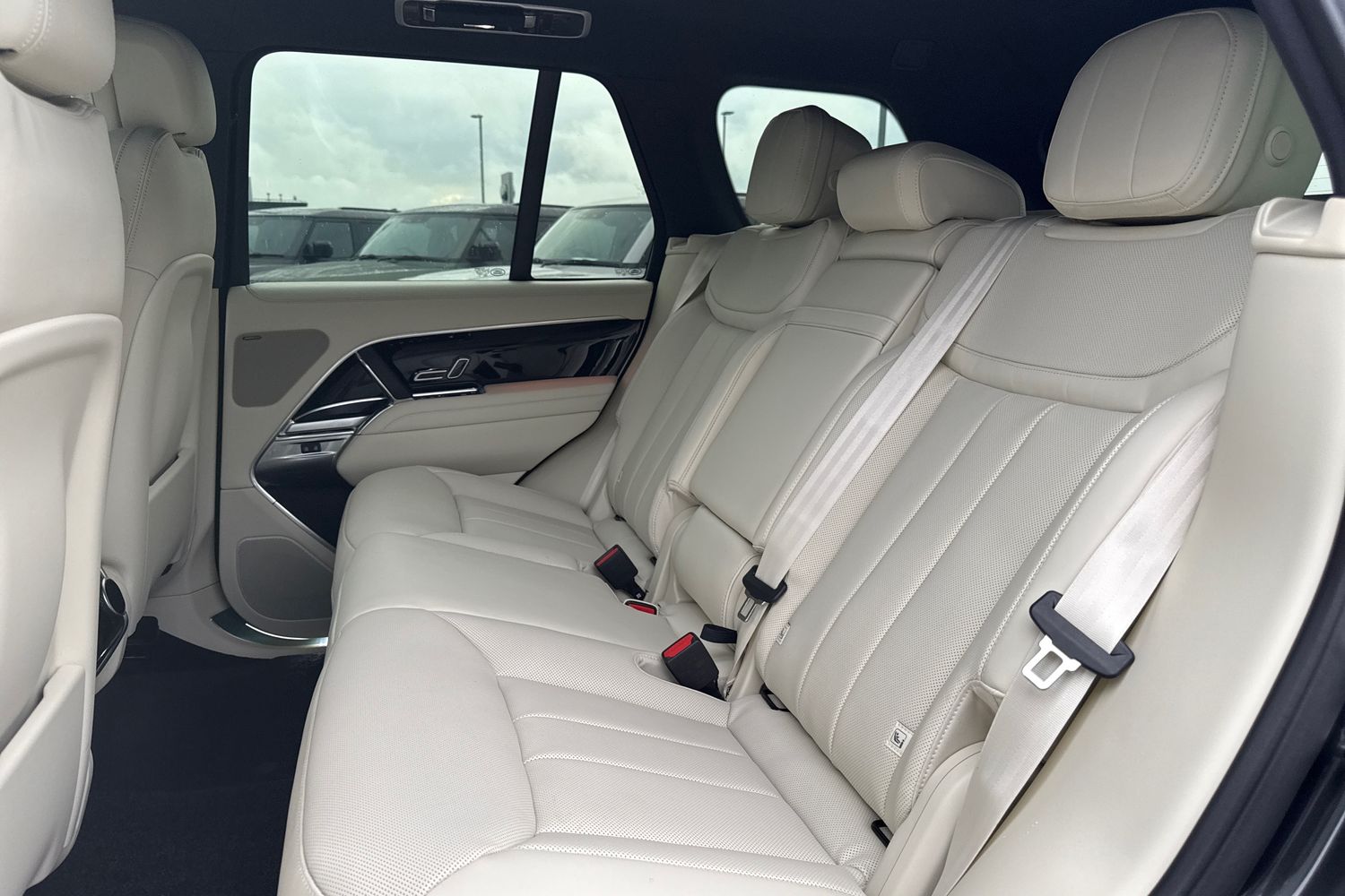 Used Land Rover Range Rover 2025 for sale - 76416587: Photo 13