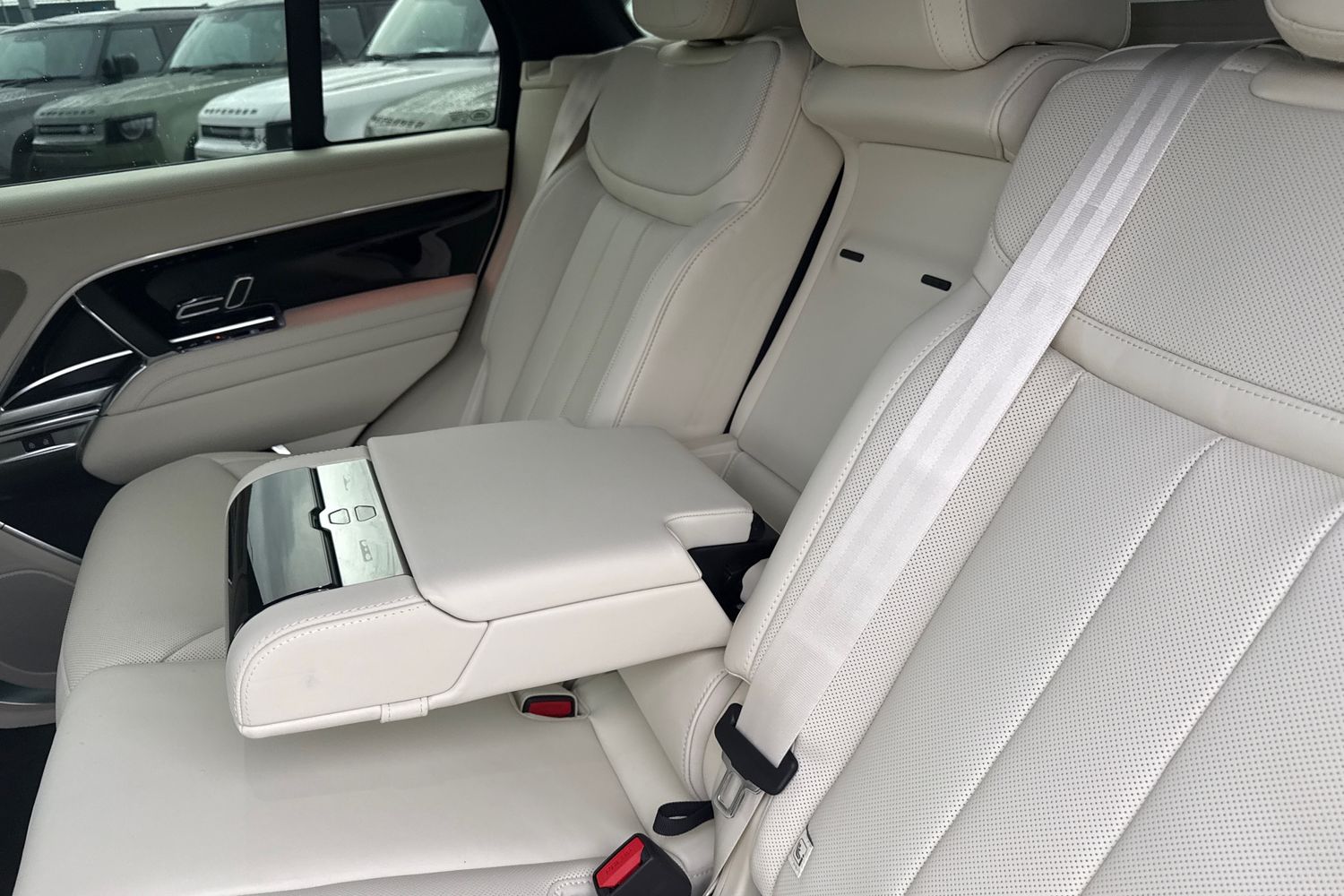 Used Land Rover Range Rover 2025 for sale - 76416587: Photo 26