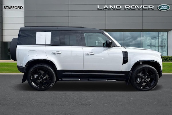 Used Land Rover Defender 110 2025 for sale - 76250606: Photo 5