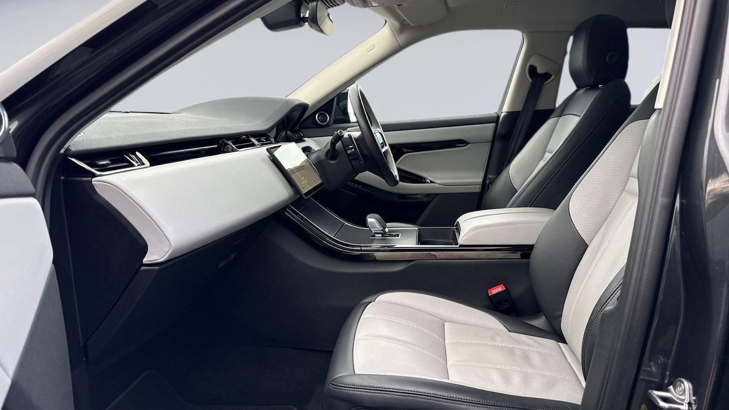 Used Land Rover Range Rover Evoque 2024 for sale - 77919335: Photo 3