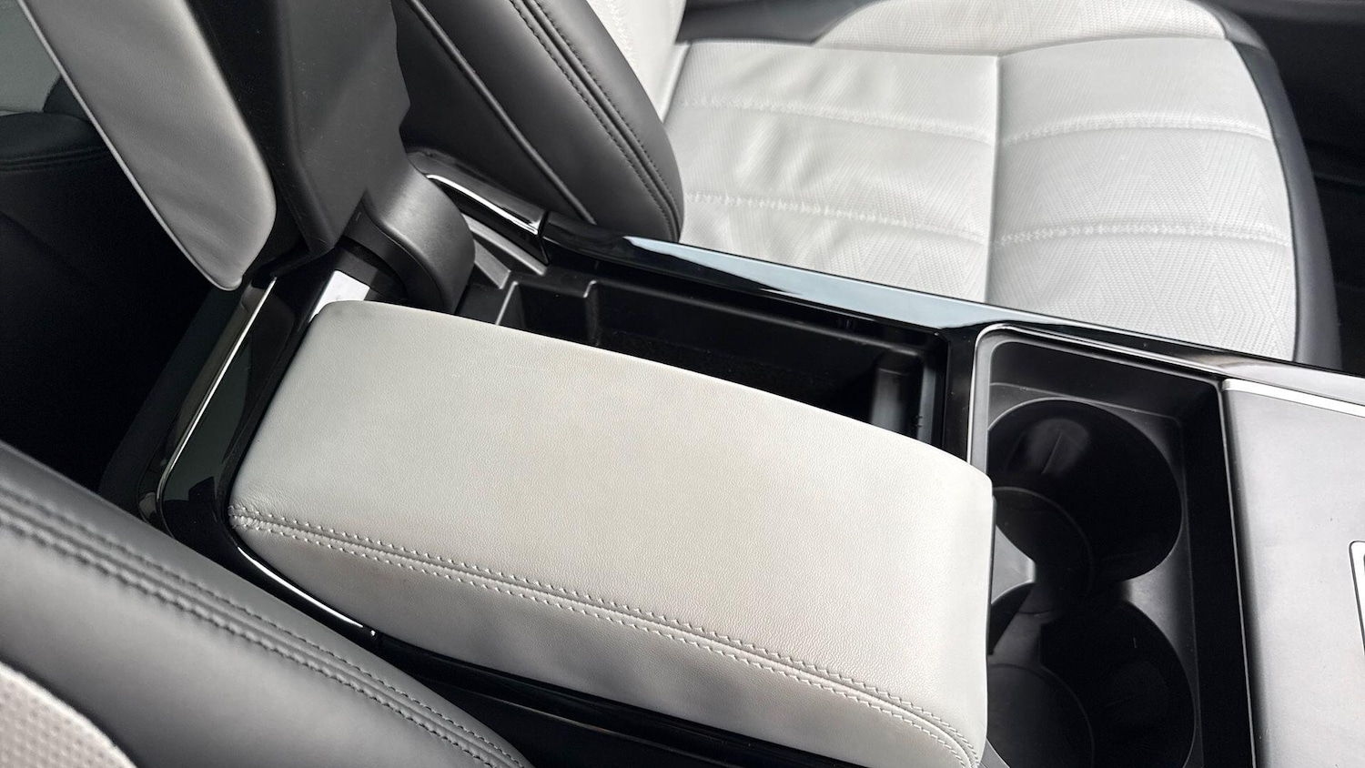 Used Land Rover Range Rover Evoque 2024 for sale - 77919335: Photo 44