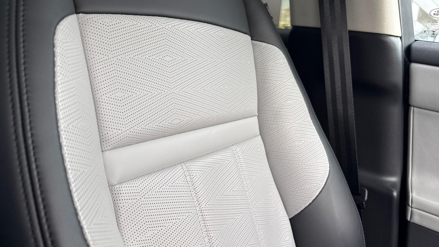 Used Land Rover Range Rover Evoque 2024 for sale - 77919335: Photo 46