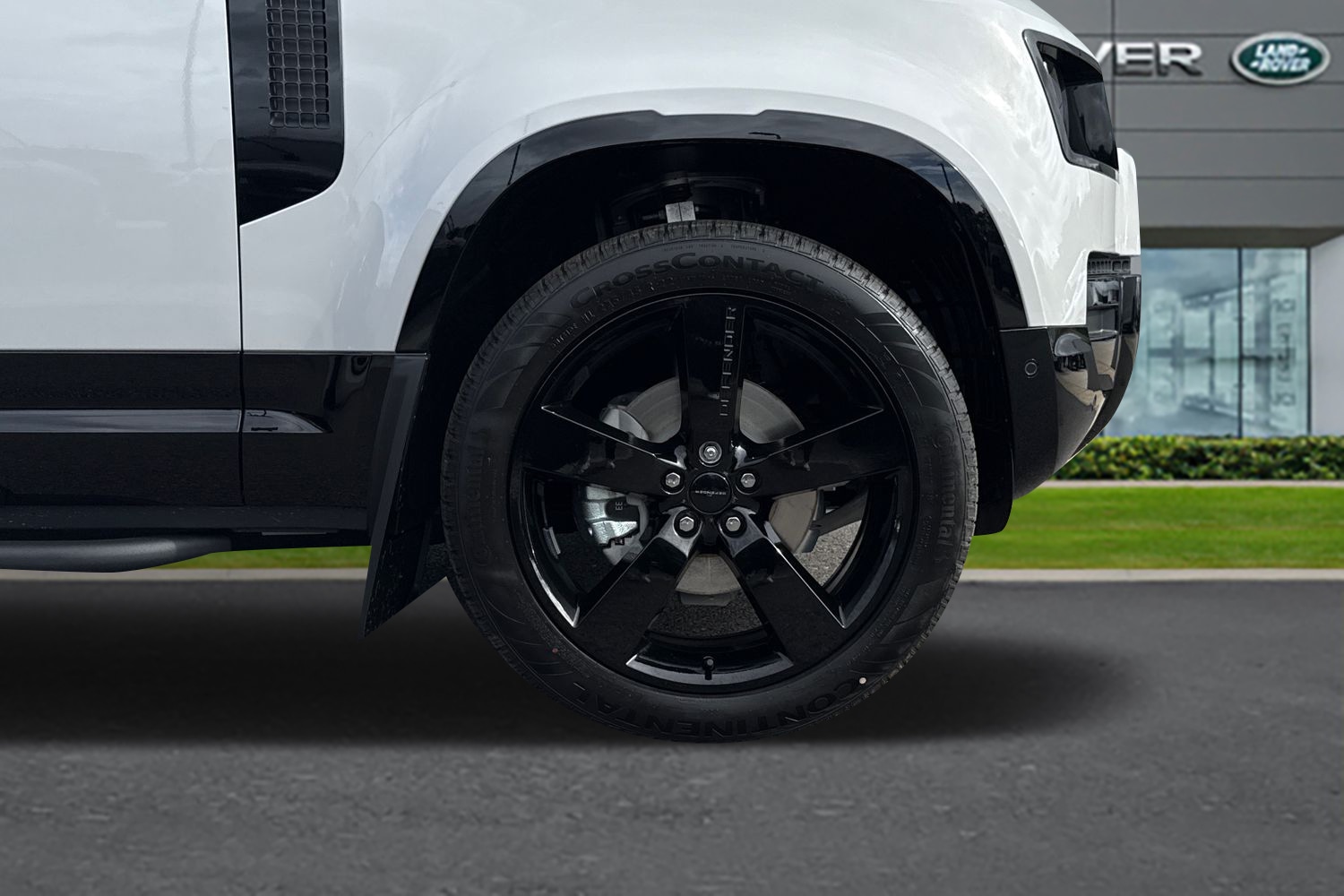 Used Land Rover Defender 110 2025 for sale - 76249219: Photo 8