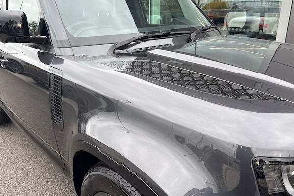 Used Land Rover Defender 110 2024 for sale - 76207057: Photo 21