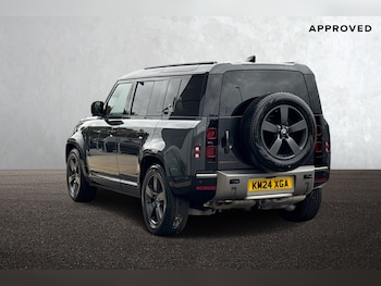 Used Land Rover Defender 110 2024 for sale - 76207057: Photo 2