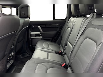 Used Land Rover Defender 110 2024 for sale - 76207057: Photo 4