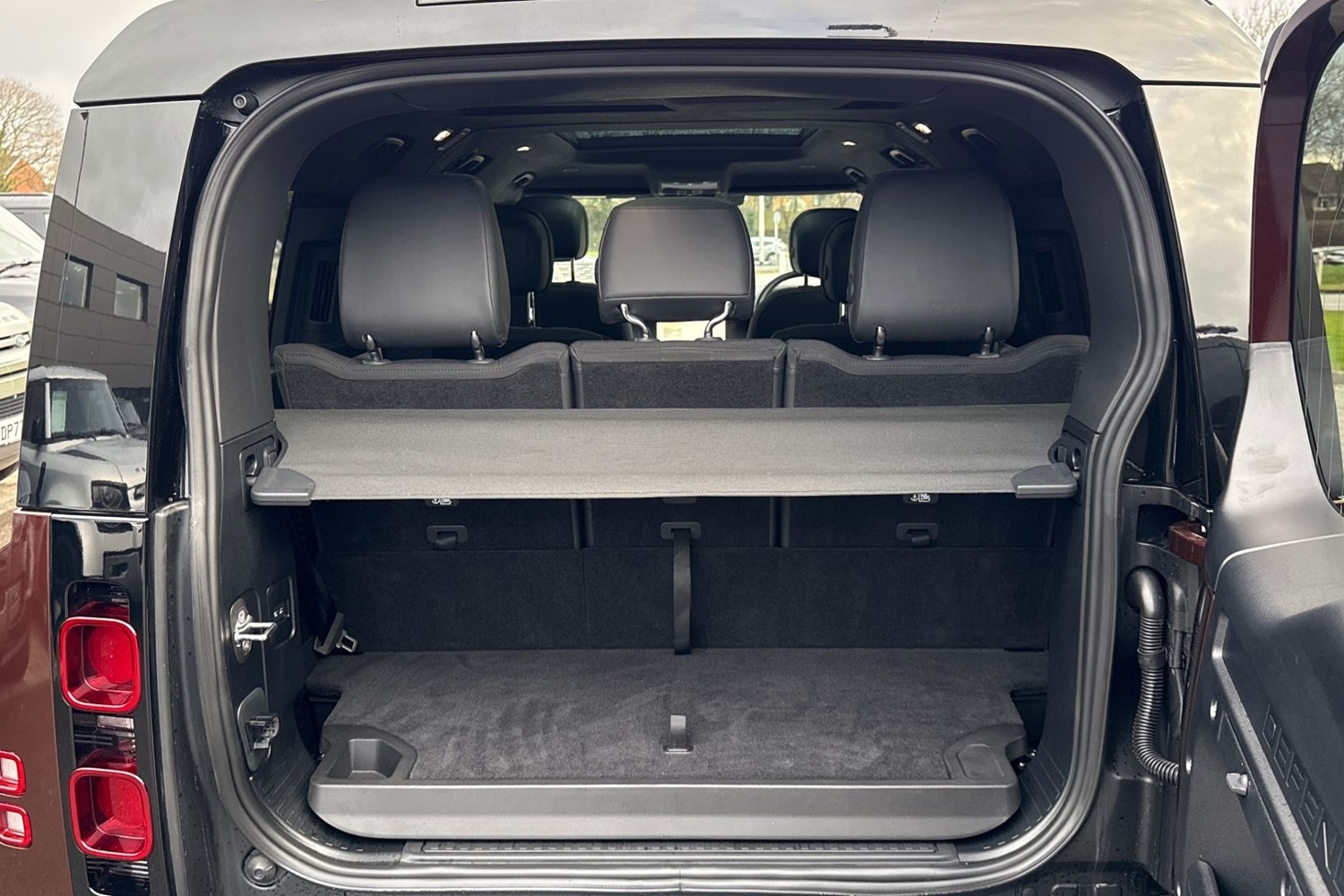 Used Land Rover Defender 130 2025 for sale - 77194830: Photo 11