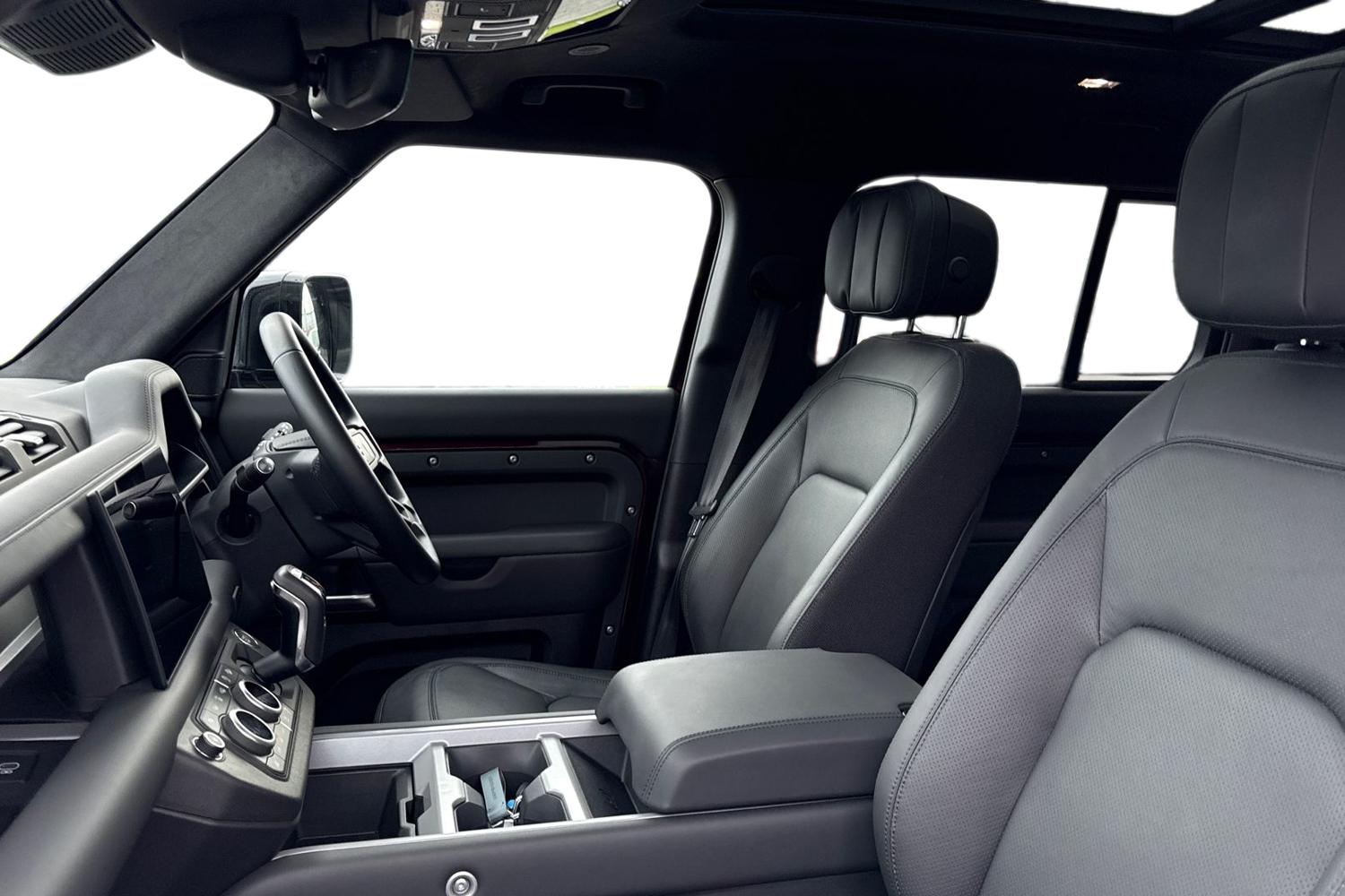 Used Land Rover Defender 130 2025 for sale - 77194830: Photo 3