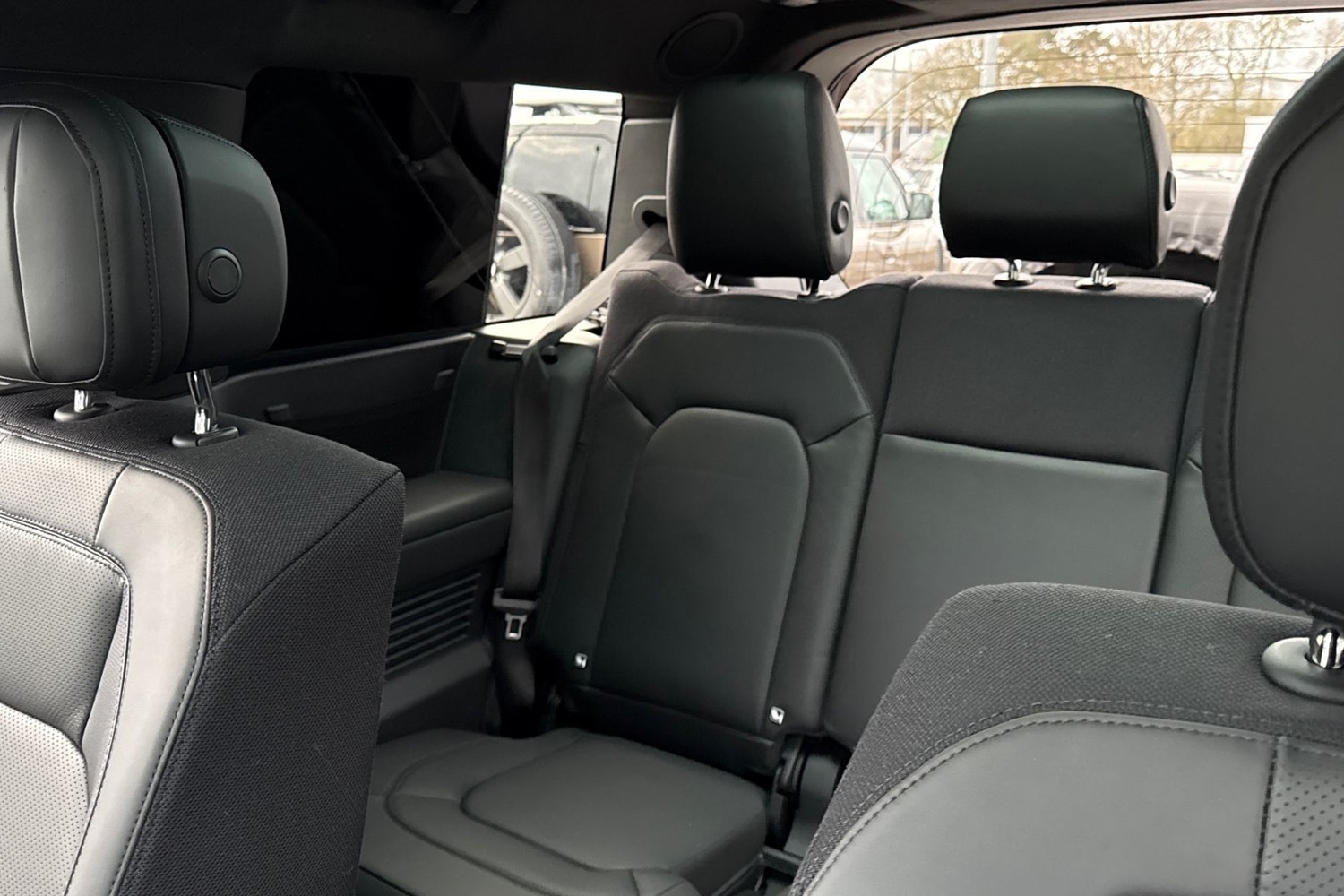 Used Land Rover Defender 130 2025 for sale - 77194830: Photo 38