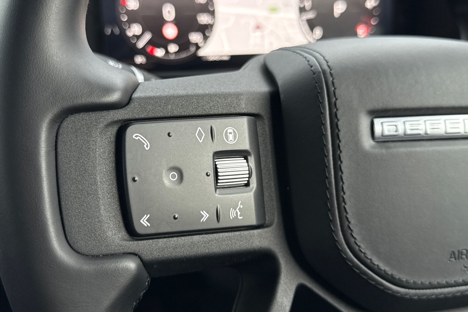 Used Land Rover Defender 130 2025 for sale - 77194830: Photo 46