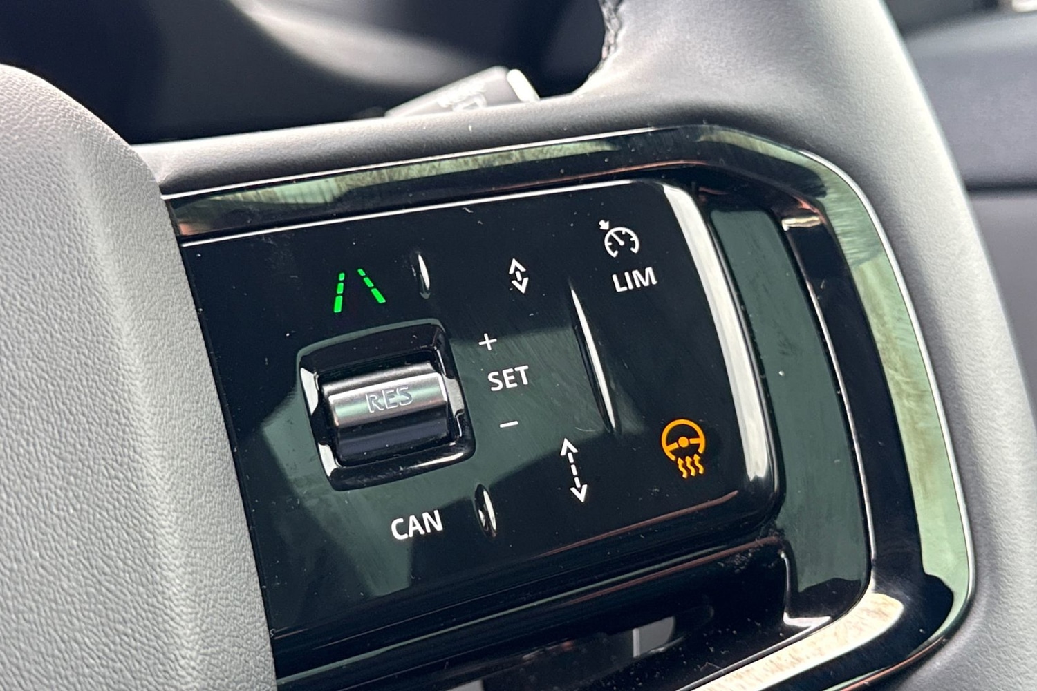 Used Land Rover Range Rover Evoque 2025 for sale - 76844528: Photo 32