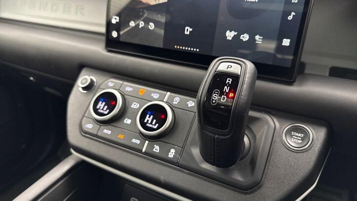 Used Land Rover Defender 90 2023 for sale - 77708648: Photo 14