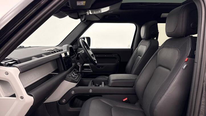 Used Land Rover Defender 90 2023 for sale - 77708648: Photo 3