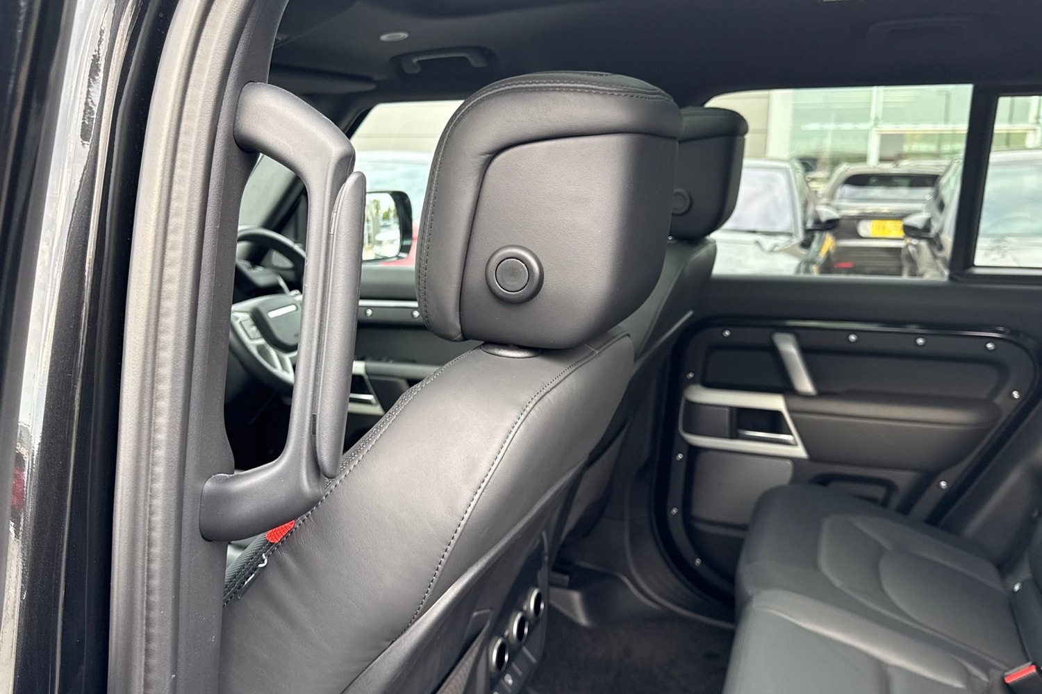 Used Land Rover Defender 110 2024 for sale - 76128612: Photo 34
