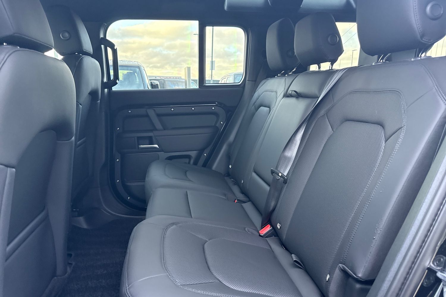 Used Land Rover Defender 110 2025 for sale - 76590430: Photo 13