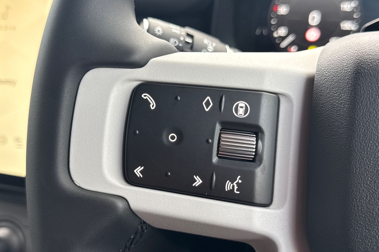 Used Land Rover Defender 110 2025 for sale - 76590430: Photo 17