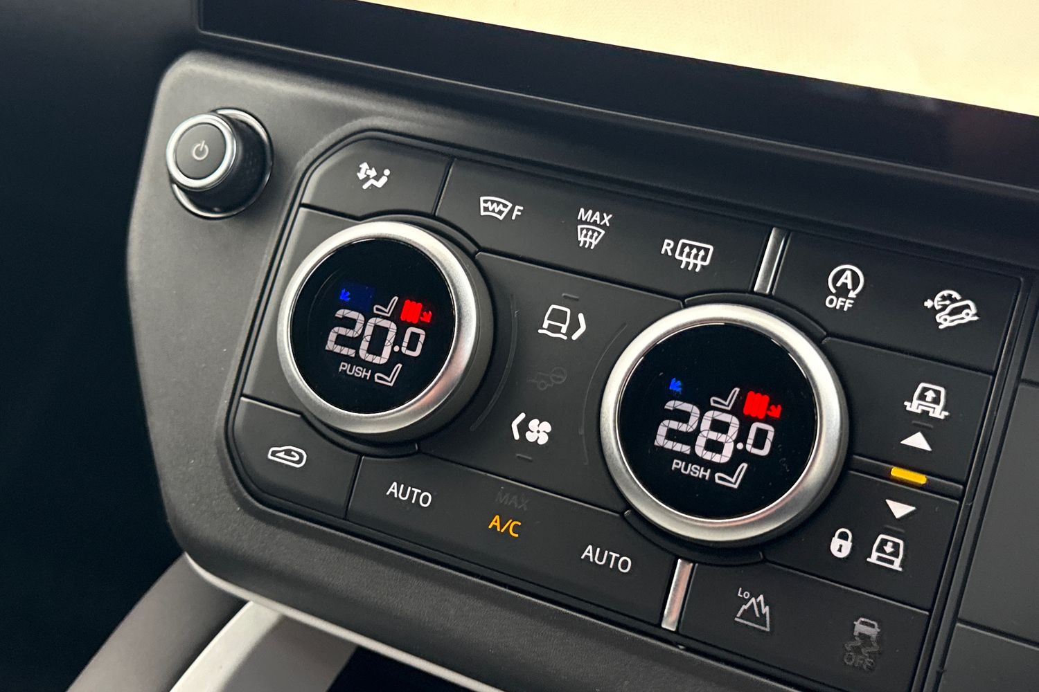 Used Land Rover Defender 110 2025 for sale - 76590430: Photo 19