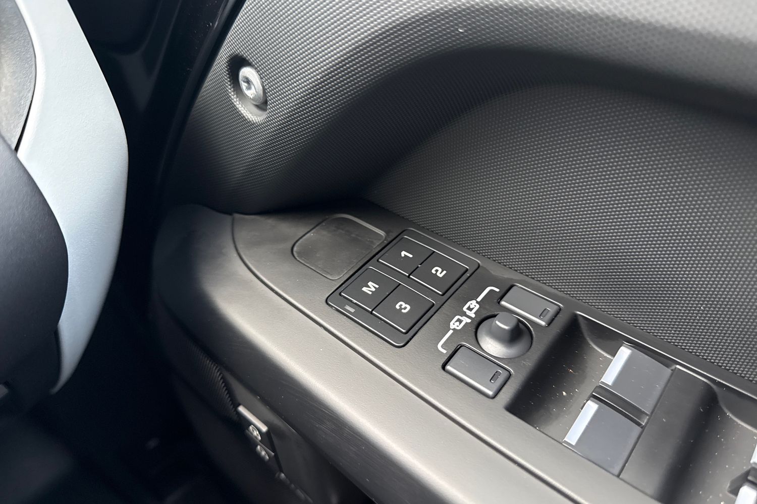 Used Land Rover Defender 110 2025 for sale - 76590430: Photo 30