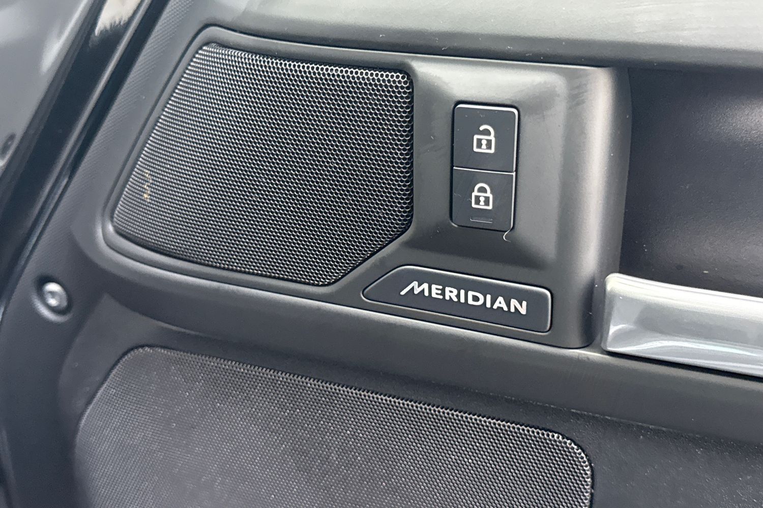 Used Land Rover Defender 110 2025 for sale - 76590430: Photo 31