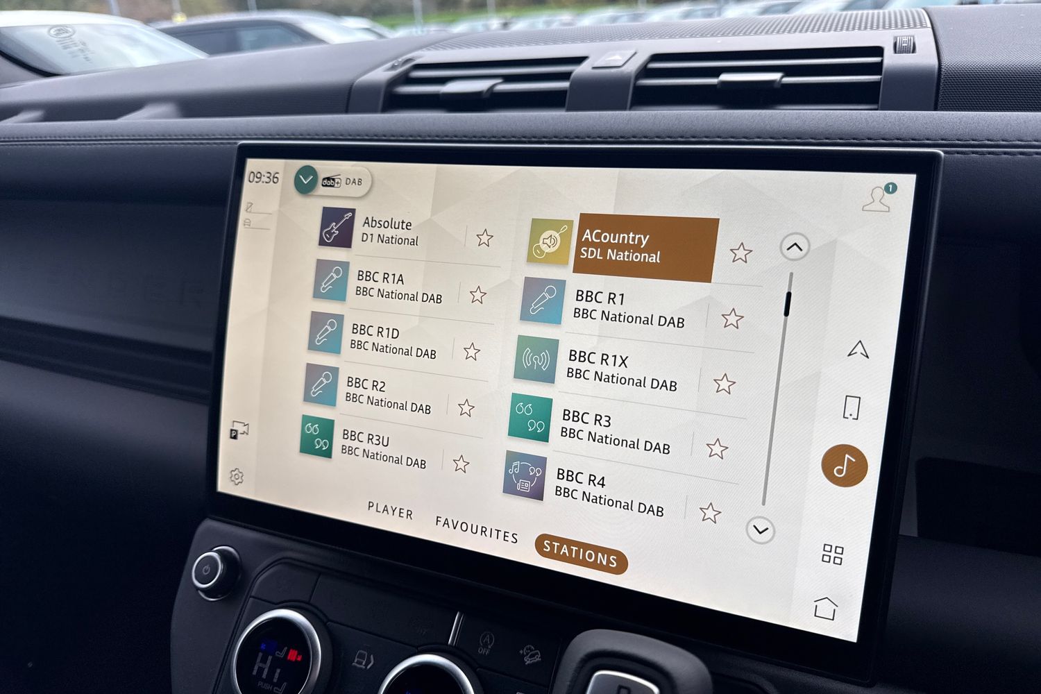 Used Land Rover Defender 110 2025 for sale - 76590430: Photo 32