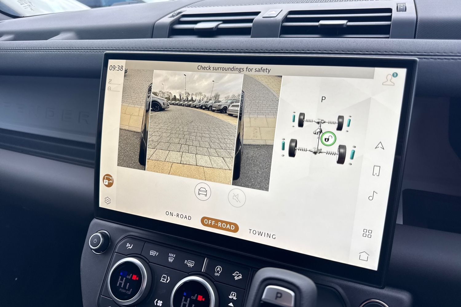 Used Land Rover Defender 110 2025 for sale - 76590430: Photo 41