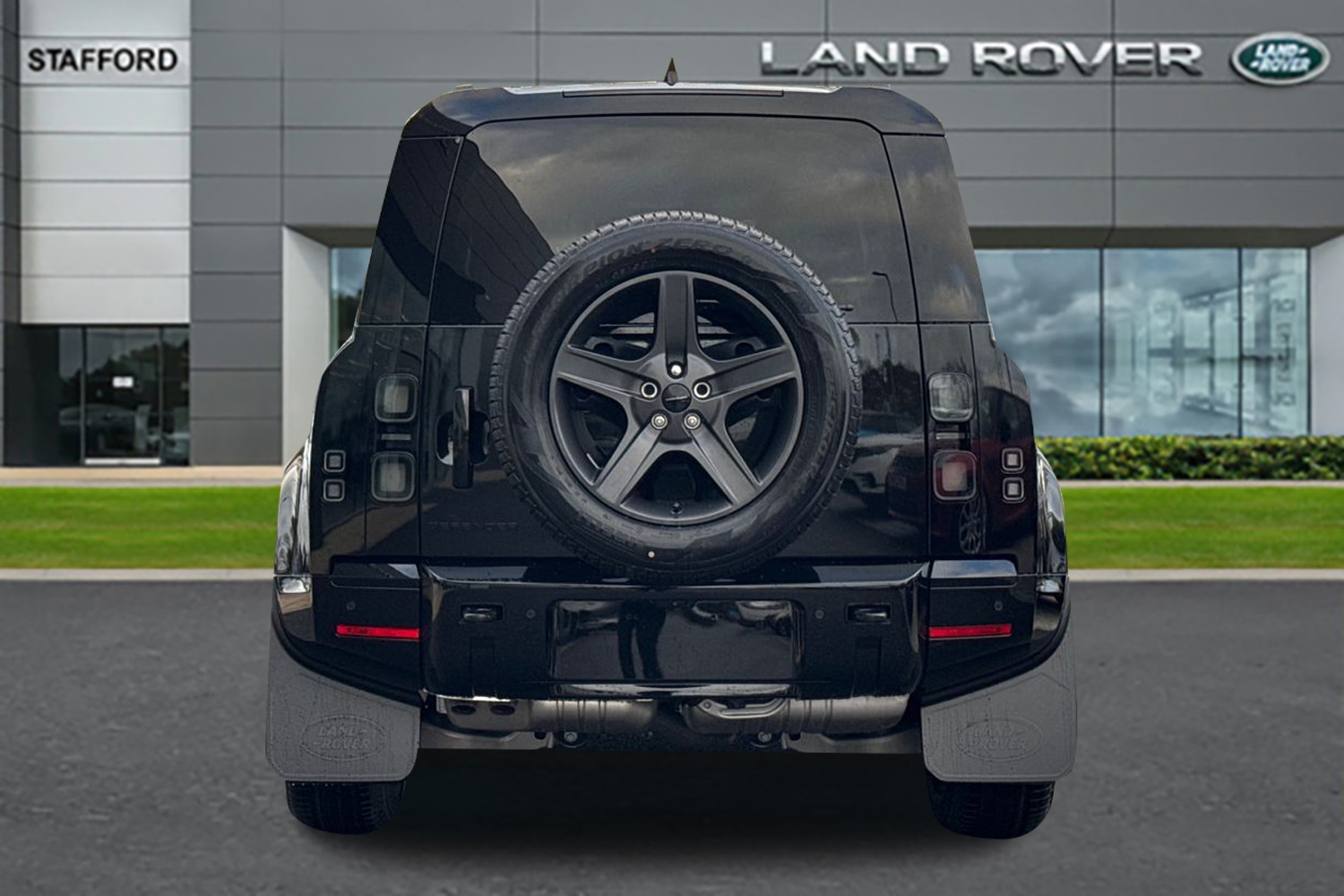 Used Land Rover Defender 110 2025 for sale - 76590430: Photo 6