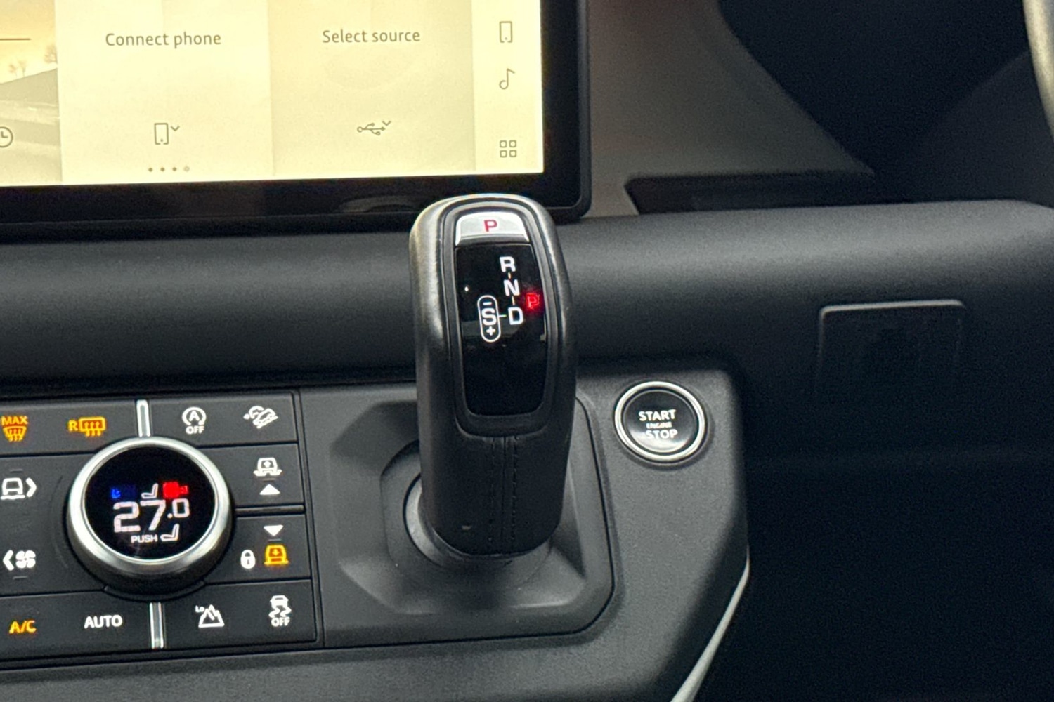 Used Land Rover Defender 110 2023 for sale - 76890190: Photo 14