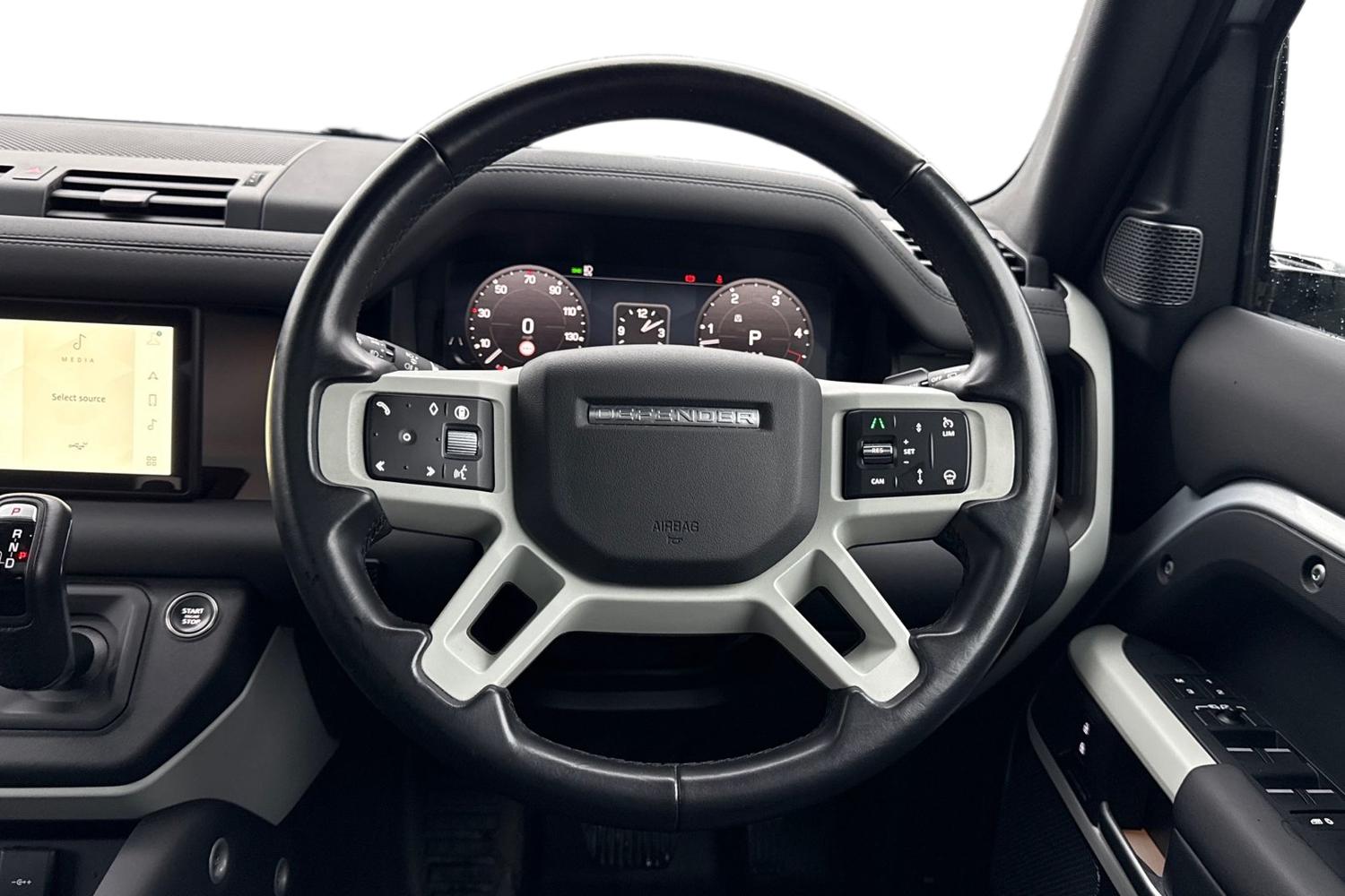 Used Land Rover Defender 110 2023 for sale - 76890190: Photo 16