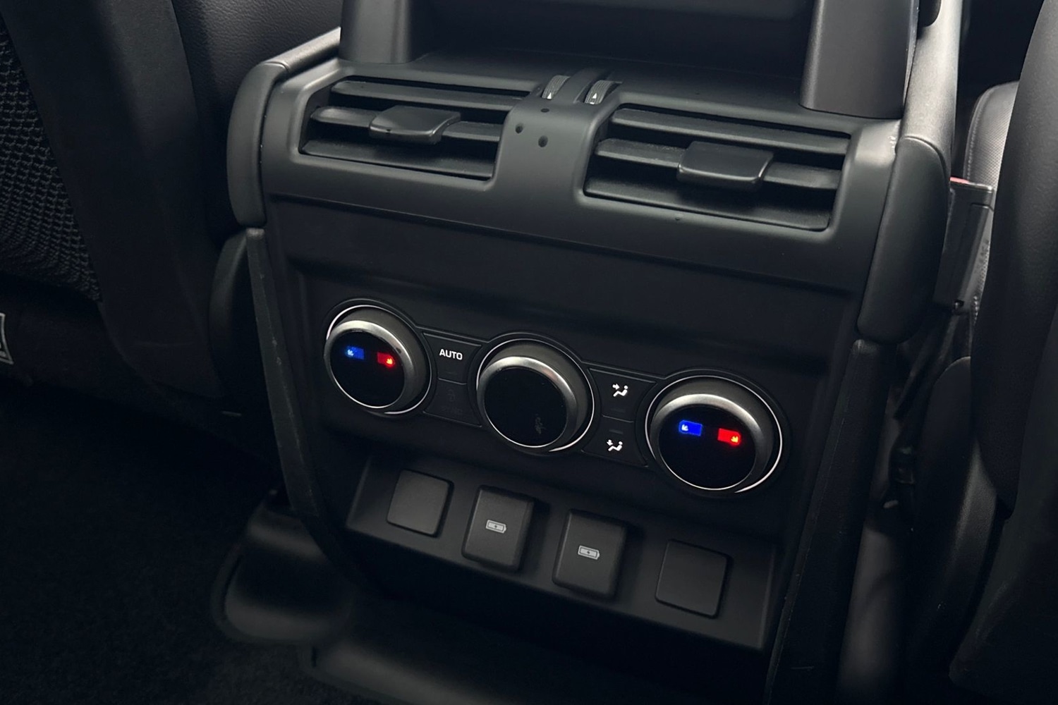 Used Land Rover Defender 110 2023 for sale - 76890190: Photo 19