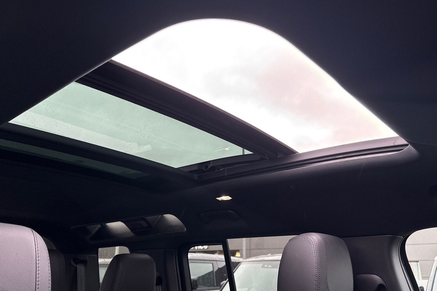 Used Land Rover Defender 110 2023 for sale - 76890190: Photo 34