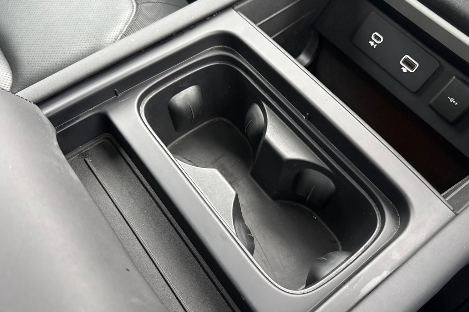 Used Land Rover Defender 110 2023 for sale - 76890190: Photo 48