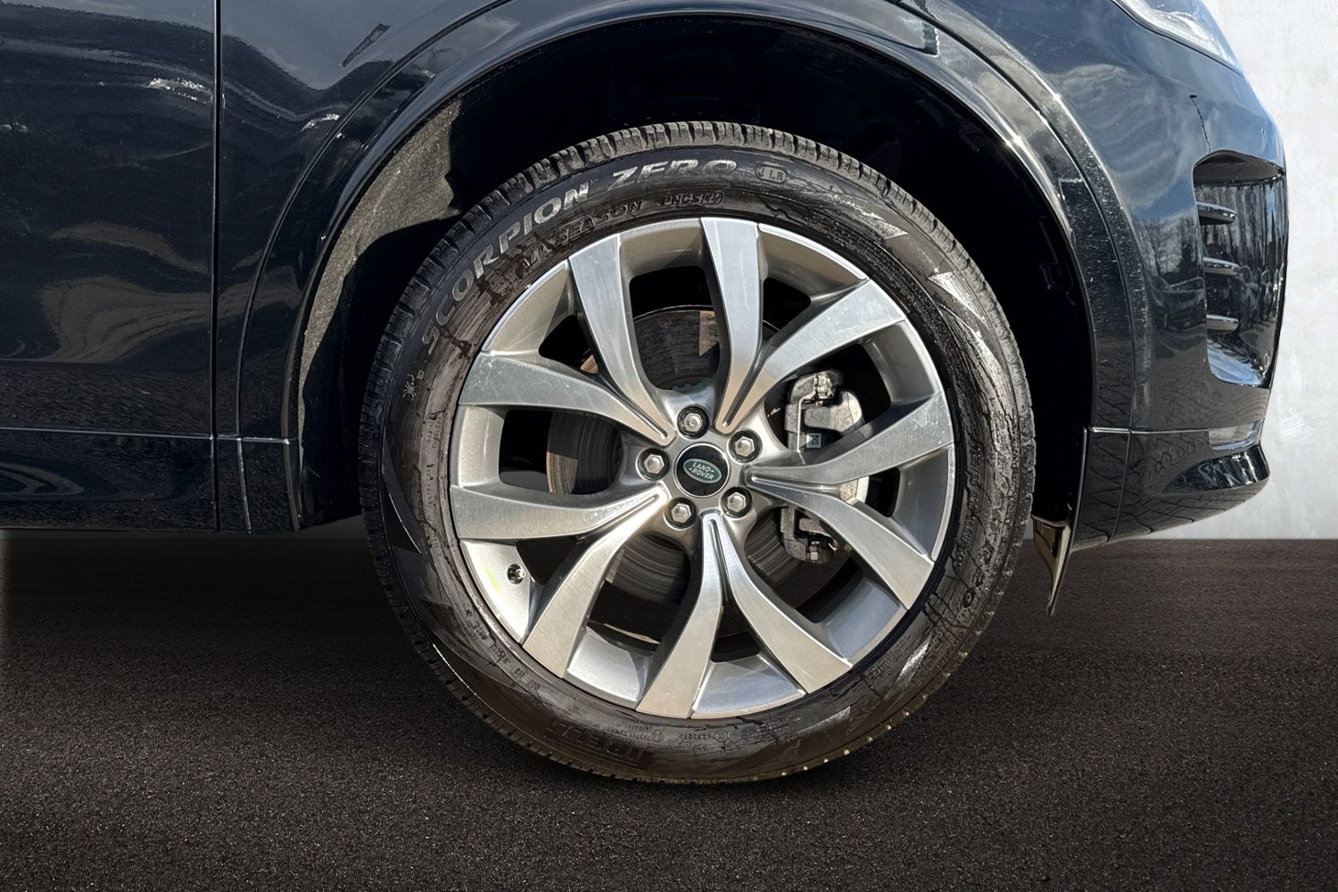 Used Land Rover Discovery Sport 2024 for sale - 77262526: Photo 9