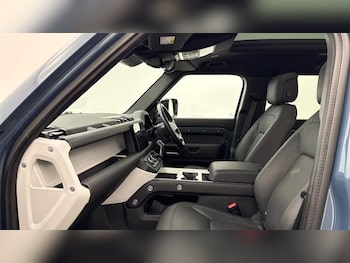 Used Land Rover Defender 110 2025 for sale - 79571005: Photo