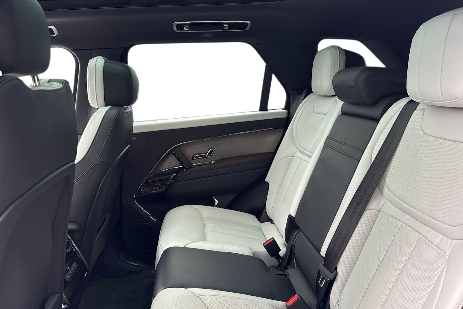 Used Land Rover Range Rover Sport 2024 for sale - 77052200: Photo 4