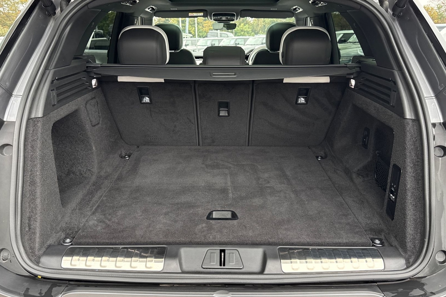 Used Land Rover Range Rover Sport 2024 for sale - 76311008: Photo 11