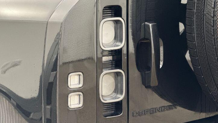 Used Land Rover Defender 90 2024 for sale - 77287157: Photo 18