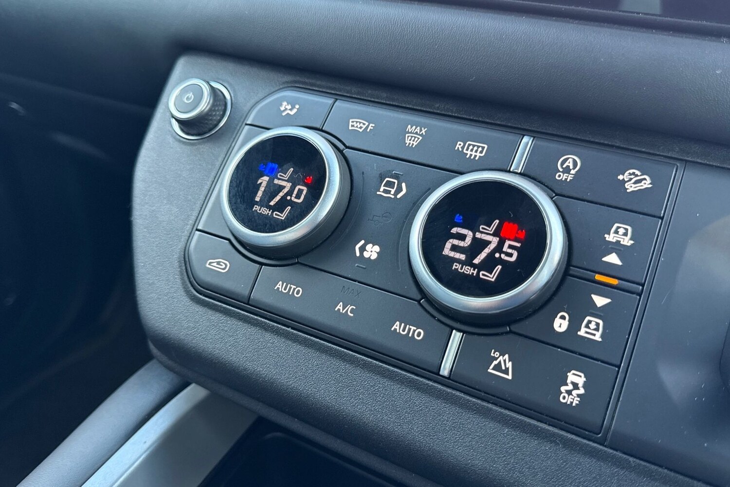 Used Land Rover Defender 90 2024 for sale - 77287157: Photo 23