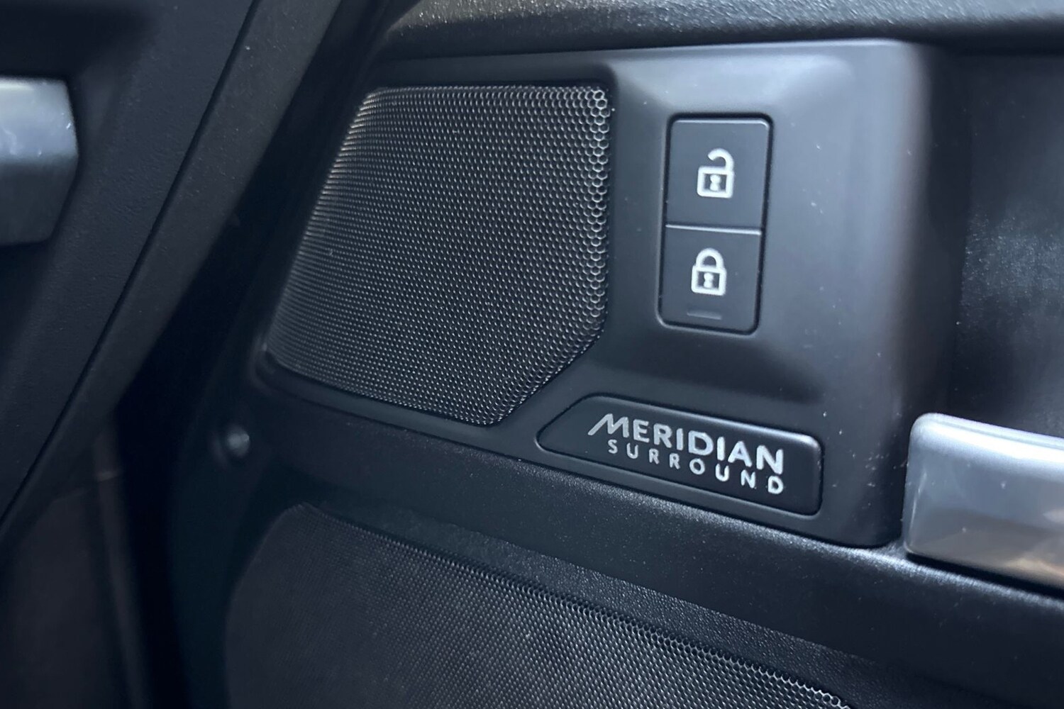 Used Land Rover Defender 90 2024 for sale - 77287157: Photo 25