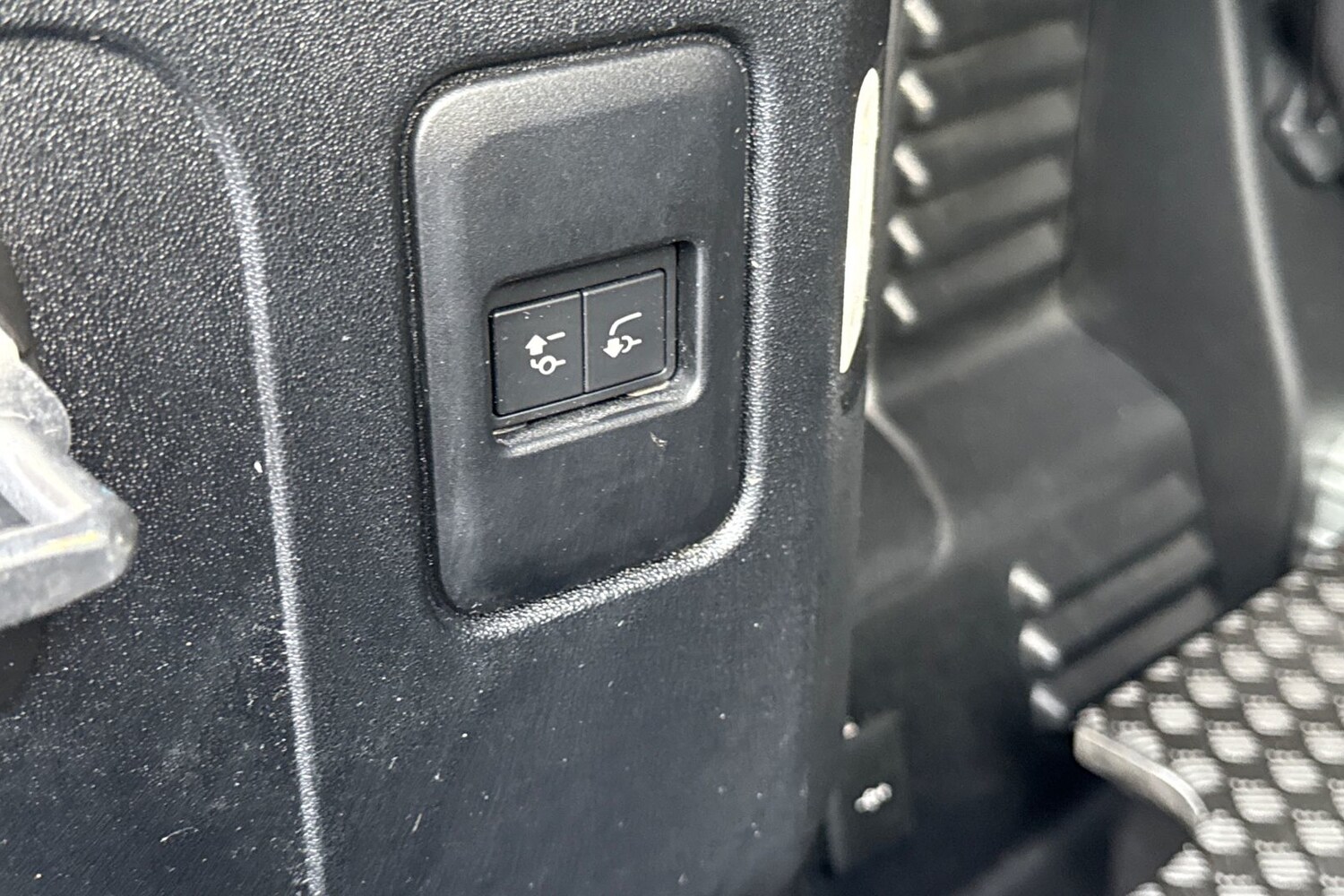 Used Land Rover Defender 90 2024 for sale - 77287157: Photo 28