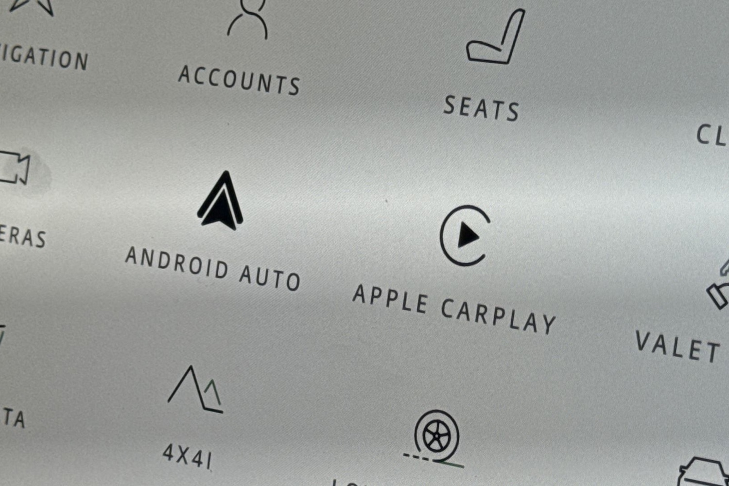 Used Land Rover Defender 90 2024 for sale - 77287157: Photo 37